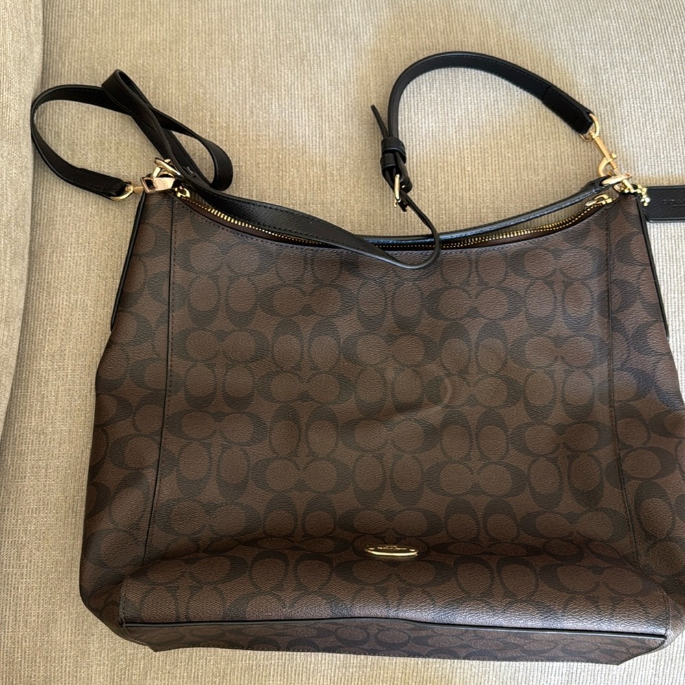 CELESTE CONVERTIBLE HOBO IN SIGNATURE CANVAS (COACH F34910)